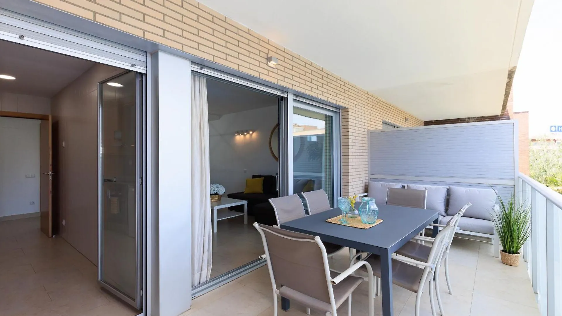 Uhc Spa Aqquaria Family Complex Salou Appartement